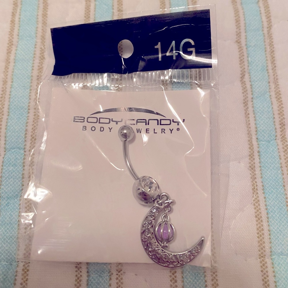 Body Candy 14G Silver Moon 🌙 with purple gem